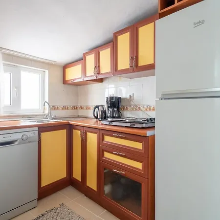 Charming And Flat Near Macka Park Apartment Istanbul