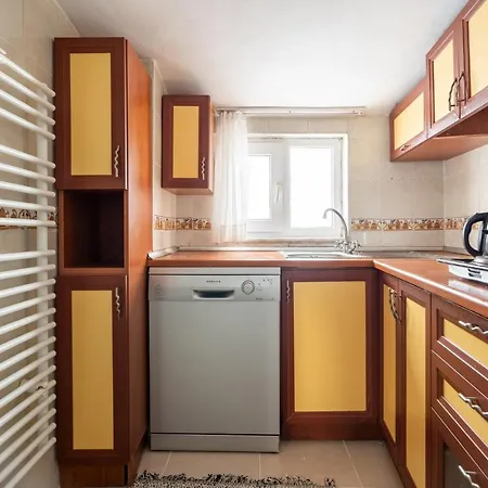 Charming And Flat Near Macka Park Apartment Istanbul